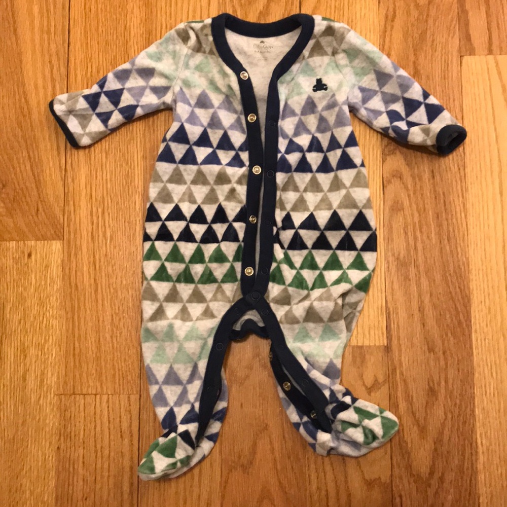 Baby Gap soft, triangle- gray and blue footies